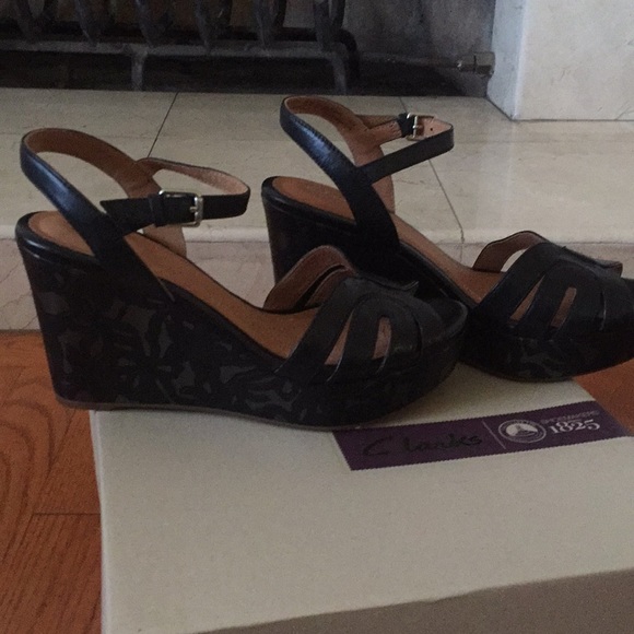 Clarks Shoes - Clark’s Wedge Heels 9 Black w Org